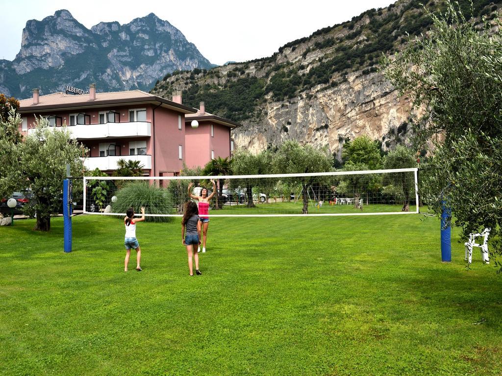 Park Hotel Eden Torbole Sul Garda Екстериор снимка
