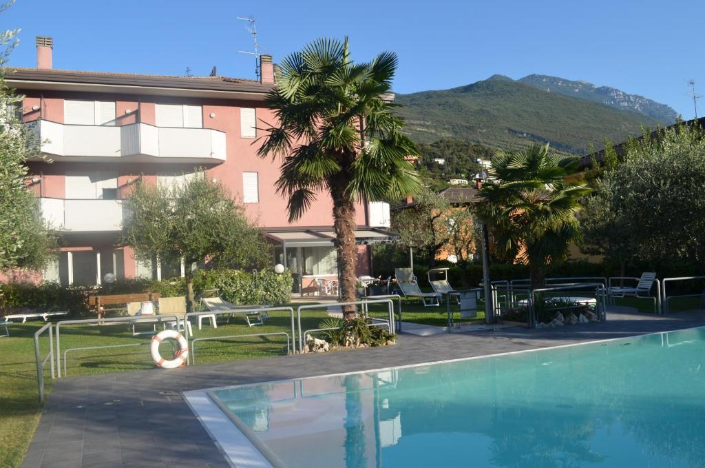 Park Hotel Eden Torbole Sul Garda Екстериор снимка