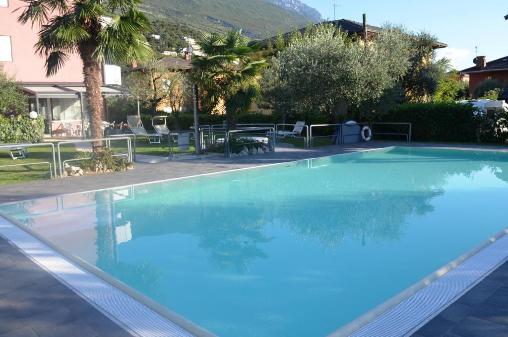 Park Hotel Eden Torbole Sul Garda Екстериор снимка