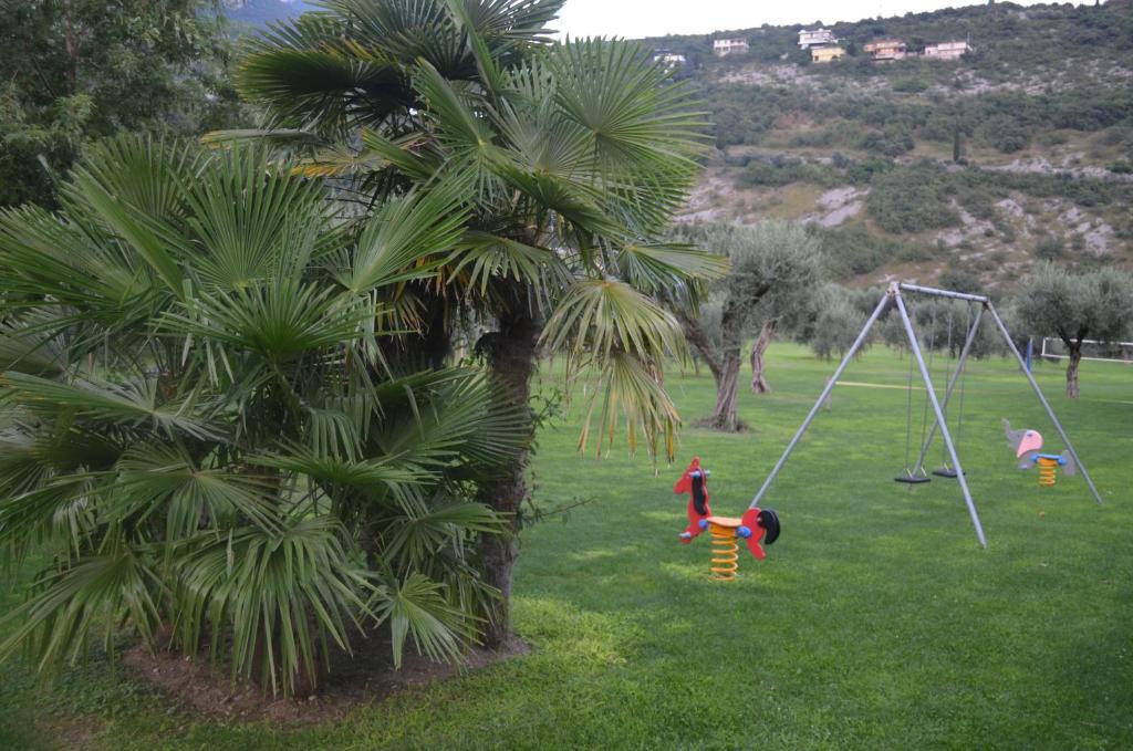 Park Hotel Eden Torbole Sul Garda Екстериор снимка