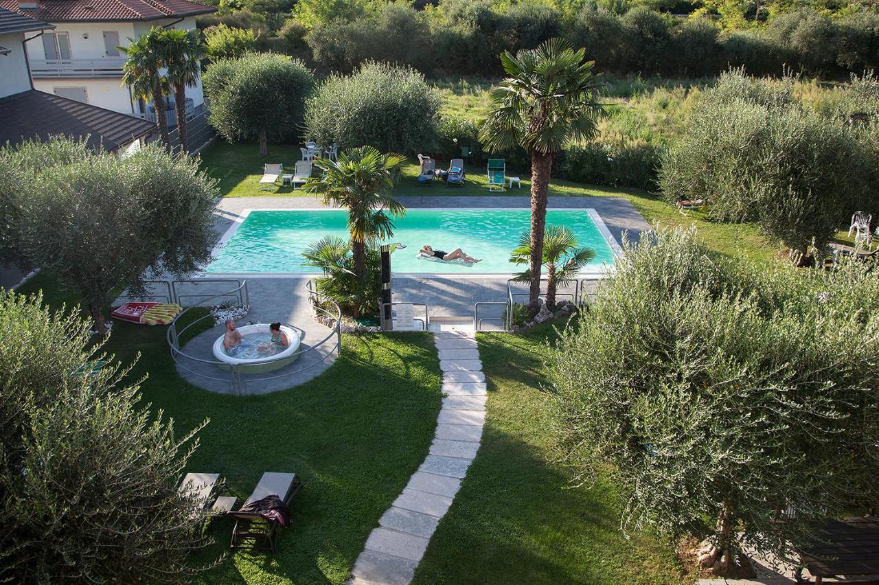 Park Hotel Eden Torbole Sul Garda Екстериор снимка